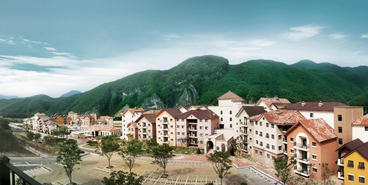 Tops10 Resort Donggang Cistar Jongvol Kültér fotó
