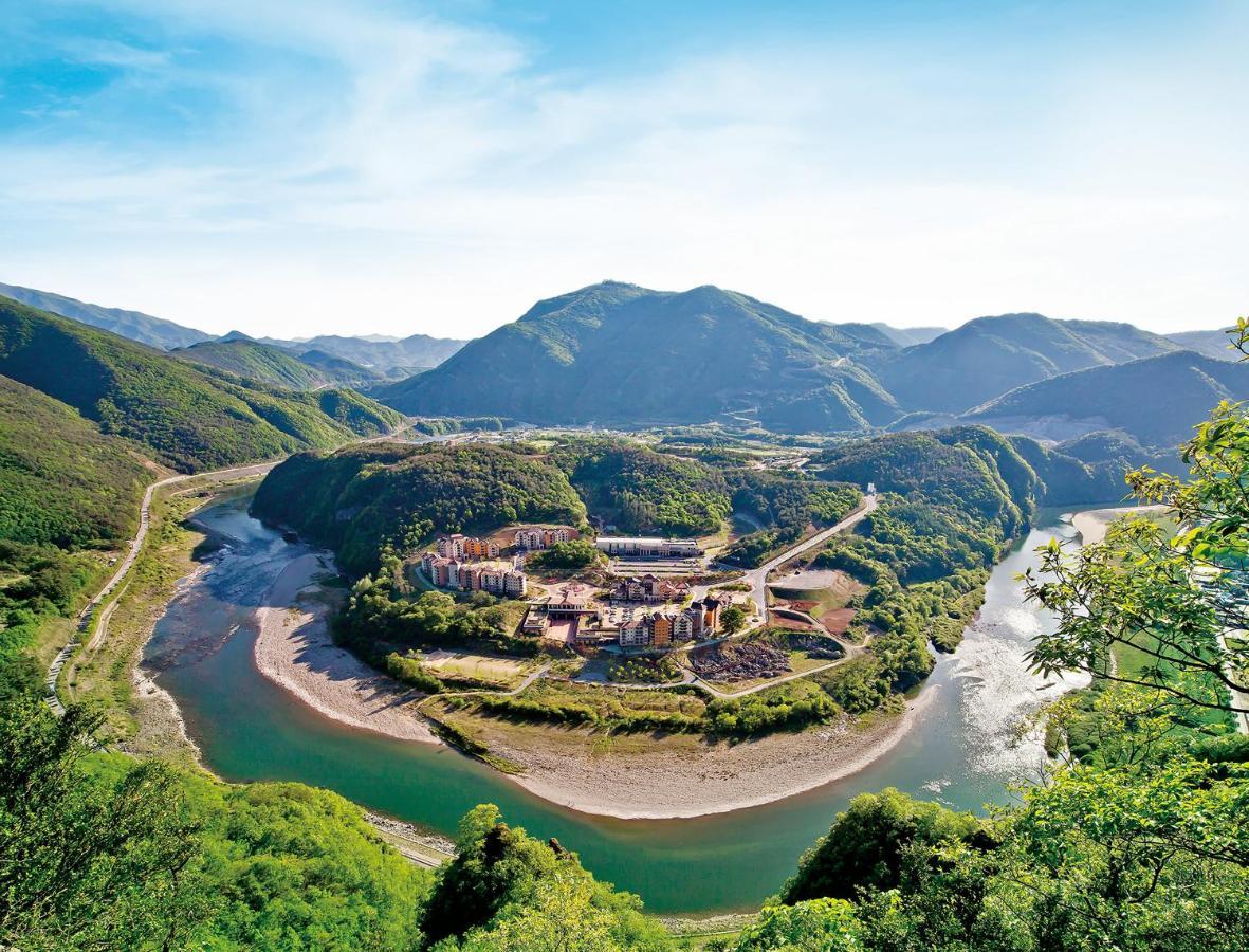 Tops10 Resort Donggang Cistar Jongvol Kültér fotó